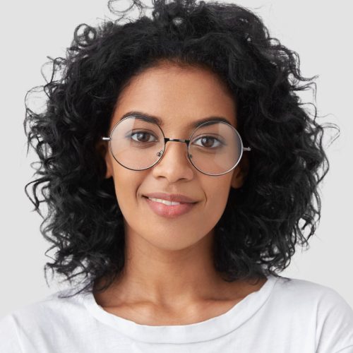 portrait-brunette-woman-with-curly-hair